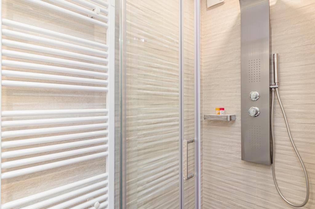 N&G New Apartment Stoja Beach Pula Exterior photo